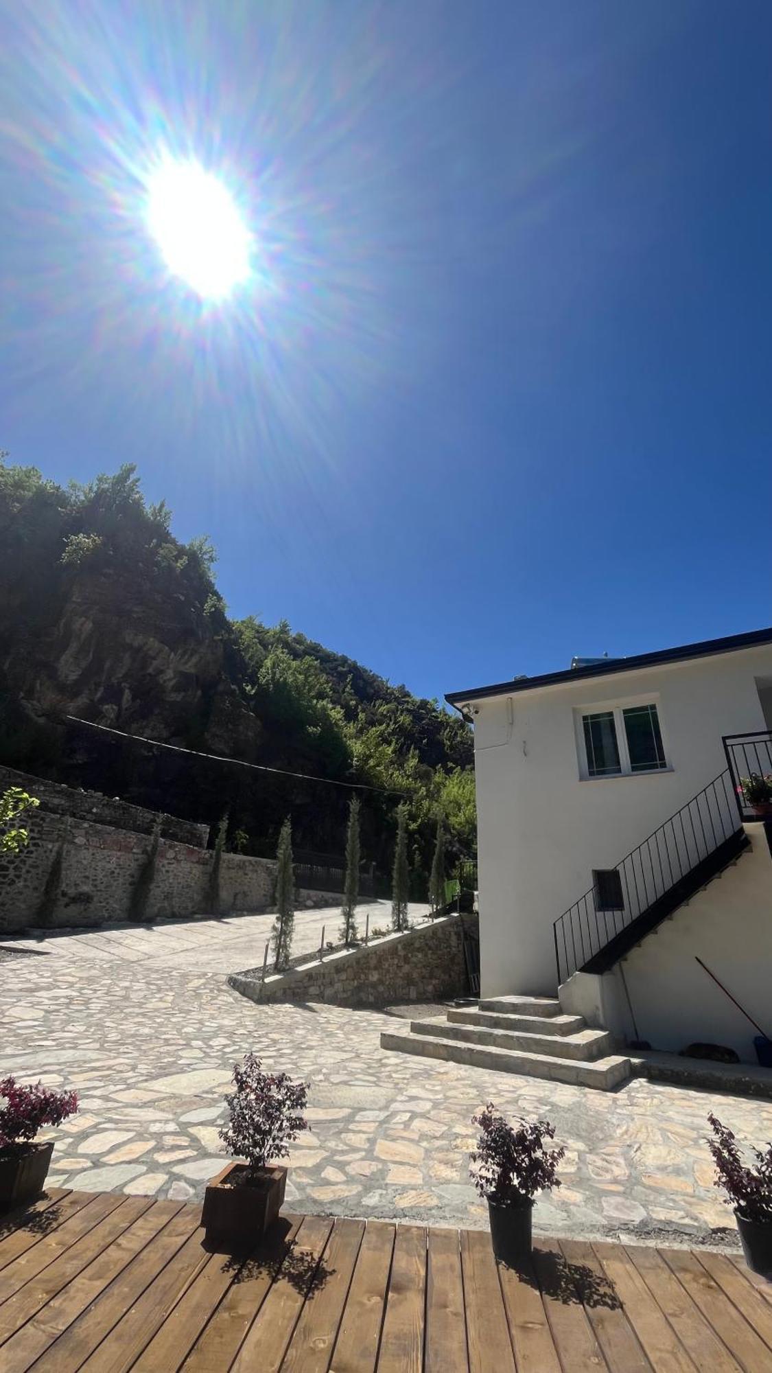 Hotel Davids Koman Kültér fotó